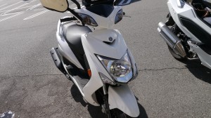 日本未発売YAMAHAスクーターのヘッドライトHID交換