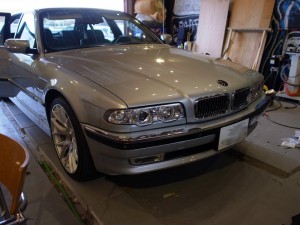BMW7シリーズのスピードメータEL取付（レーシングダッシュ製）