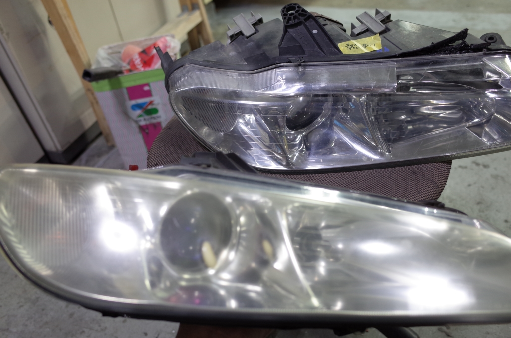 プジョーのヘッドライトカバー移植 トレードゲート