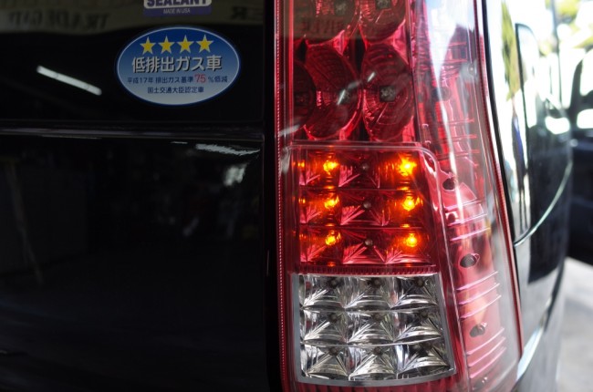 セレナ C25 バレンティ 赤 レッド LEDハイマウントストップランプ 前期 後期 未使用品 17