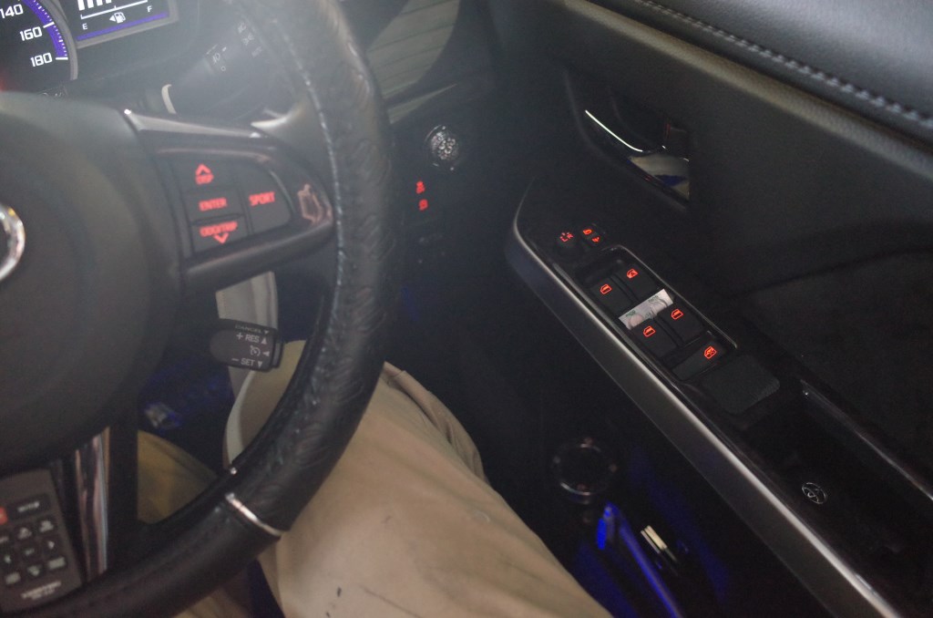 ルーミーのエアコンパネル他スイッチ類のled打ち換え トレードゲート