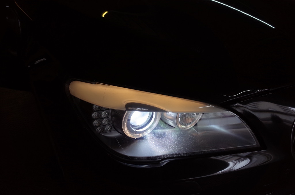 BMWのヘッドライトアイラインLEDの打ち替えとイカリングLED化施工 