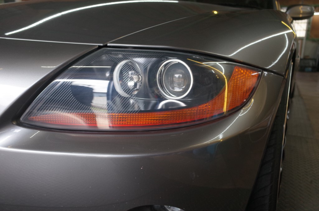 E85 BMW Z4 のヘッドライト加工 | トレードゲート