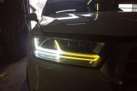 AUDI Q7のヘッドライトポジションランプ黄変修理