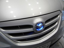 MPV マツダロゴのバックライト