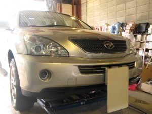 ハリアー ハイブリッドのデイライト施工とウィンカーLED（持込）