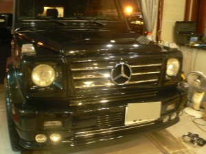 Mercedesゲレンデのヘッドライトバルブ交換