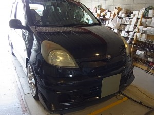 ファンカーゴのヘッドライトHIDとレンズ黄ばみ取り