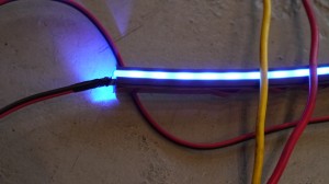 エーモンのフロアー用LEDテープフレックスイルミカバー
