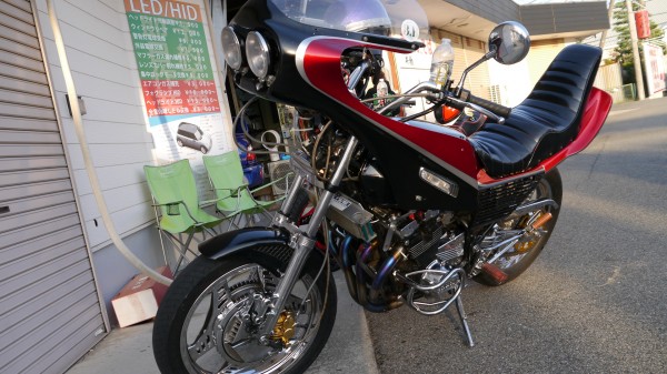 いまや高級バイクとなったCBX2台で御来店いただきました。 作業は無しです。