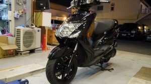 シグナス１２５ｃｃのHIDヘッドライト交換とメットイン照明施工