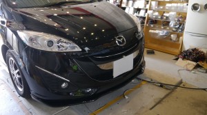 プレマシーのアイラインとウェルカムライト施工