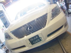 レクサスLS460のポジション交換とフォグLED交換