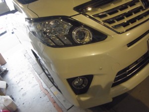 アルファードのHIDフォグ施工とテールのLED化