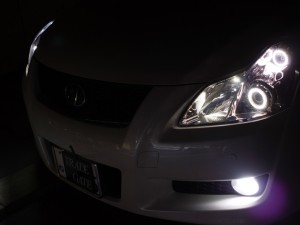 BLADE(ブレイド）のイカリング取付とアイライン施工他HID