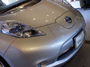 リーフのパネル周りオール打ち替えとシフトゲートイルミ・シガーイルミ施工