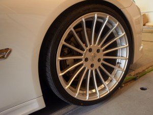 BMWのアクティブハイブリッド７L（HAMANN）の室内灯LED