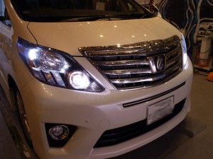 アルファードのハイワッテージ化施工
