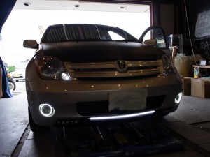 イストのLEDネオンチューブ施工