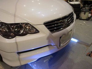 マークXのフォグランプHID施工