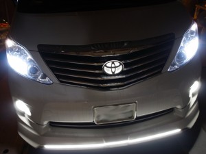 アルファードのLEDネオンチューブ施工