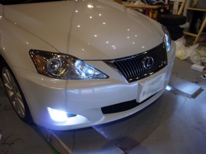 レクサスISのフォグHIDとウィンカー以外全電球LED化