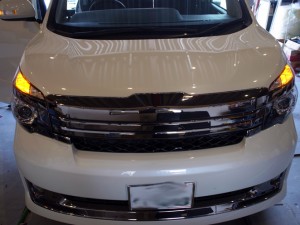 G’sヴォクシーのステップイルミ施工とウィンカーLED化とリアラゲッジ照明施工