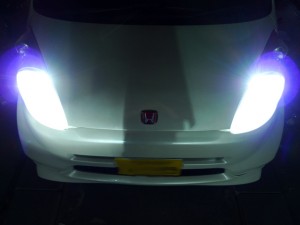 ライフのヘッドライトHID修理とウェルカムランプ・ドアイルミ施工