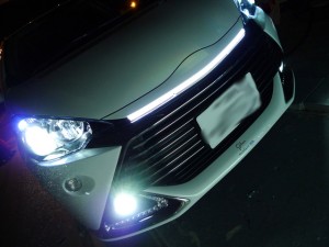 G’sアクアのネオンチューブ手直しとダッシュイルミ施工