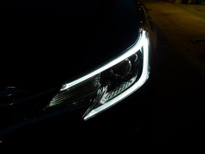 新型マークXのライセンスランプLED交換