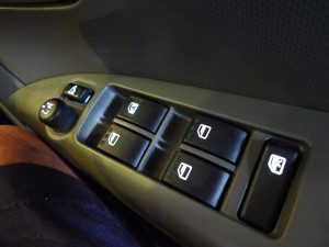 タントのエアコンパネル他スイッチ類のLED打ち替え