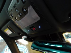 新型IS F Sportsのダウンライト施工