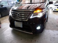 セレナのウィンカーLED化とフォグランプLED化