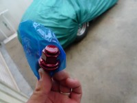 ホイールナットのパウダーコーティング