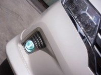 セレナのフォグランプHID化