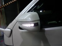 ハイエースワゴンのミラーウィンカー取付