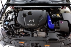 世界で唯一ヨーロッパの排ガス基準「EURO6」 をクリアしているMAZDAのクリーンディーゼル こんなすごいエンジンを自社だけで独占するのではなく いろんなメーカに供給すればいいのにな～と思う