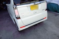 N-BOXのリアリフレクター取付