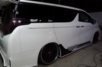 ３０アルファー度のピンストライプ施工