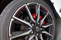 G’sVOXYのキャリパー塗装とフットランプイルミ施工