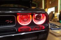 LBコンプリートカー ダッヂ チャレンジャーのヘッドライトRGBリング施工