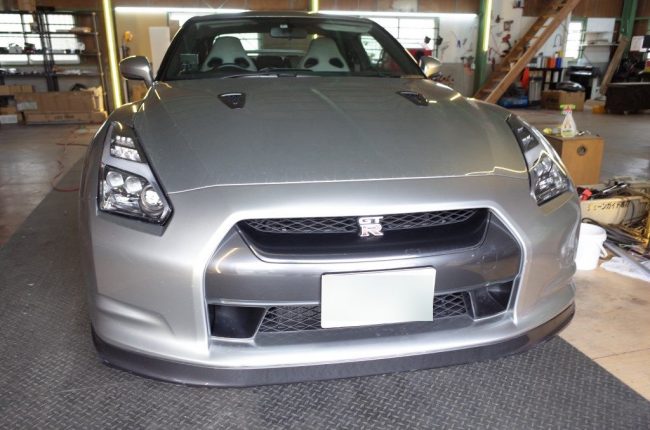 R35のGTRでご来店いただきました。 この車両もメーターのバックライトが良く切れるみたいです V36スカイラインも同じ症状なのでLEDの選定ミスですかね～