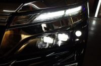 80VOXYのヘッドライト加工＆室内パネル類LED打替え