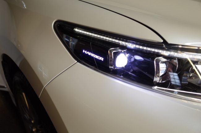 60ハリアーのヘッドライトダブルロービーム加工 | トレードゲート