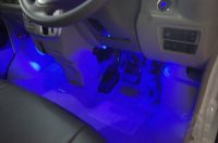 エブリィワゴンのフットランプイルミ施工