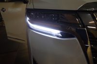 ３０後期アルファード ハイブリッドのシーケンシャルウィンカー施工