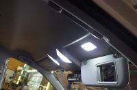 新型RAV４のLED化作業～