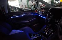 ３０アルファードのアンビエントライト施工