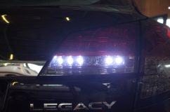 2箇所不点灯を確認 バックランプはそれほど長時間点灯する場所ではないので LEDの寿命というよりは逆起電力破壊がほとんど 整流もしくはショットキダイオードを入れることで保護出来ます。