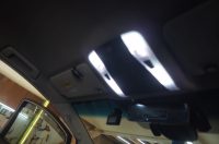 ヴェルファイアのフロントドアイージークローザー追加と室内灯追加